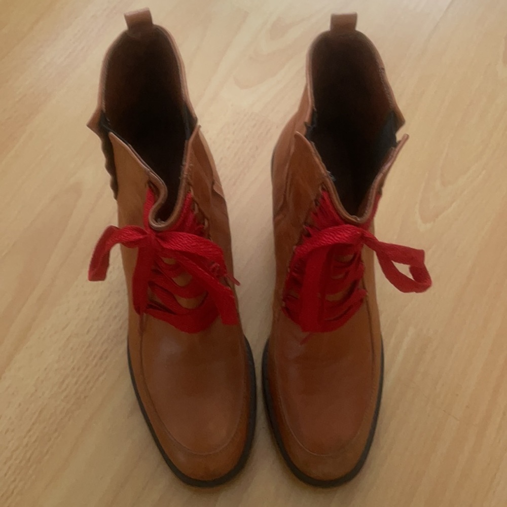 Rachel Comey Brown Boots with Red laces